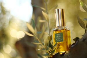 人気女性誌から取材殺到！オリーブ美容液 ～ジ・オリーヴオイルF～